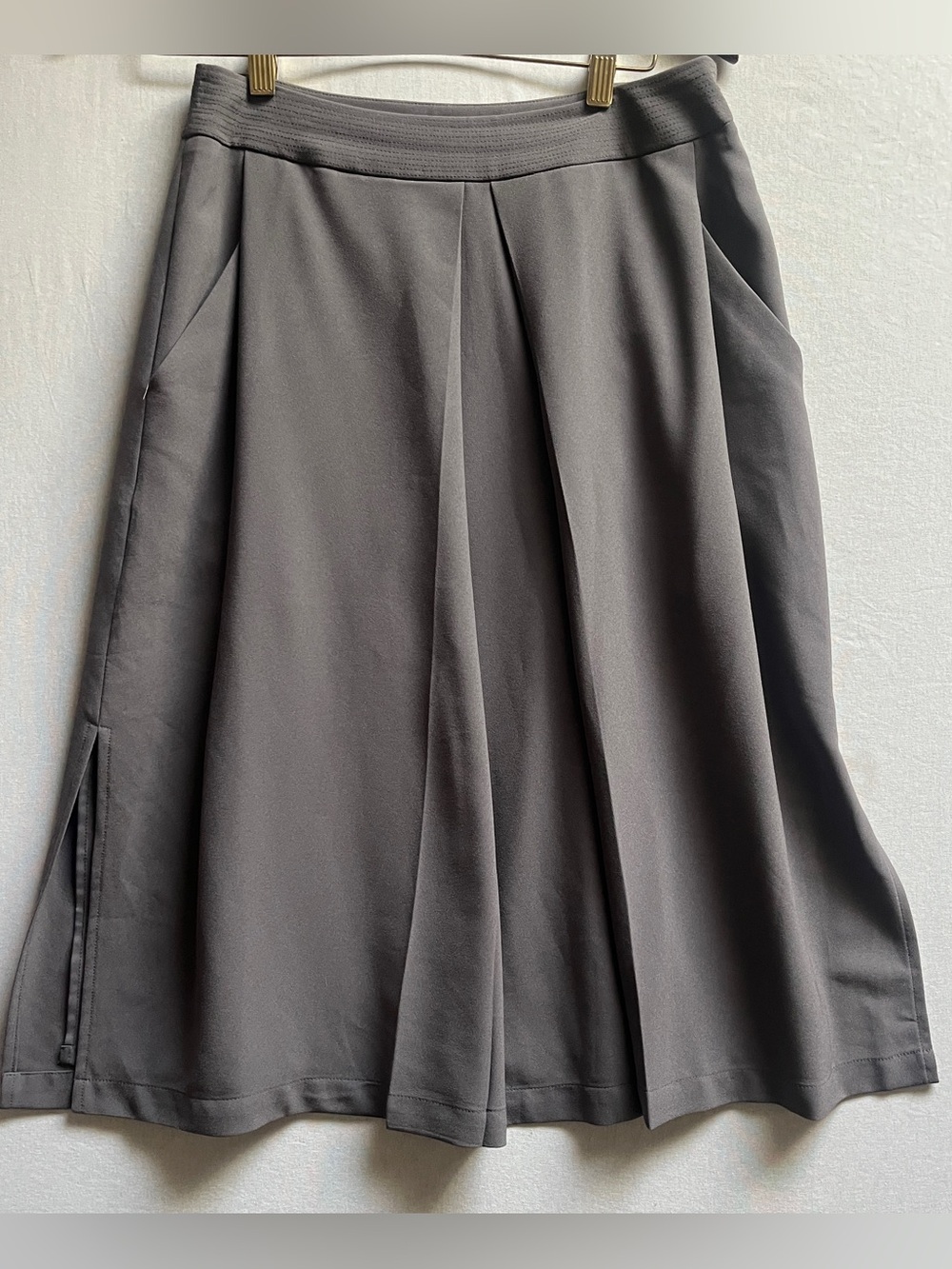 Women’s Gray Pleated A-Line Skirt